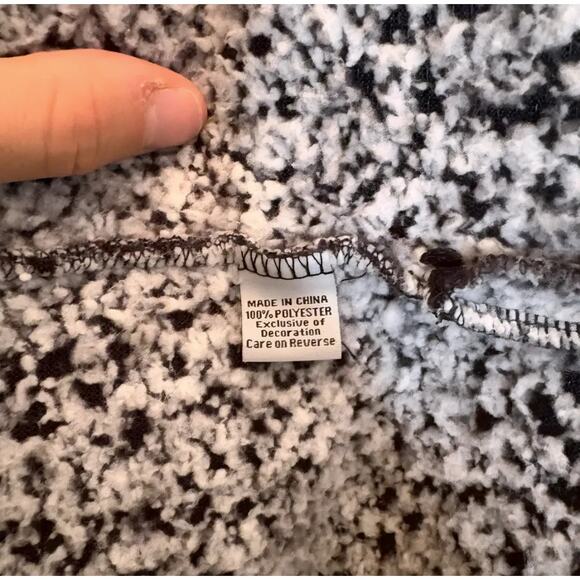 Ohio State Buckeyes Sherpa Quarter-Zip Jacket – Gray/Black (Men’s L) - Picture 5 of 6